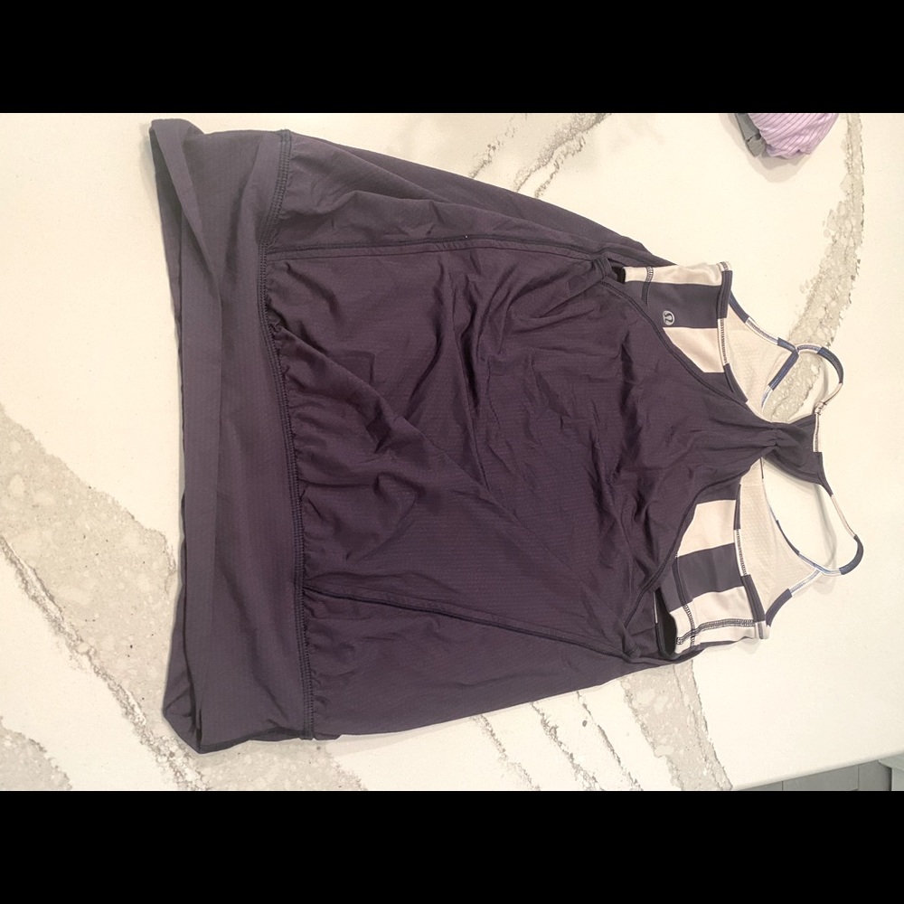Navy lululemon top